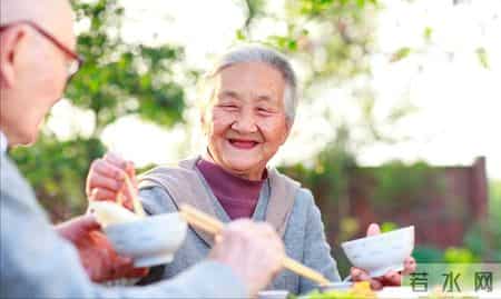 医生发现：能活90岁的糖尿病患者，大多在确诊后，就不做这7事了