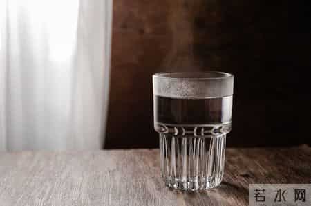 小寒过后，医生提醒：高血压的朋友，早上牢记2不做3不吃！