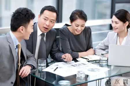 在单位，这六种人往往混的非常好