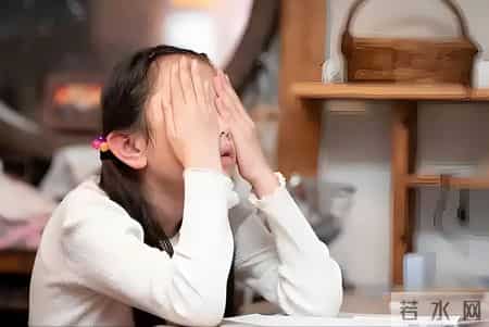 一夜恶化！儿科主任：5岁以下孩子发烧伴3个症状，务必连夜就诊！