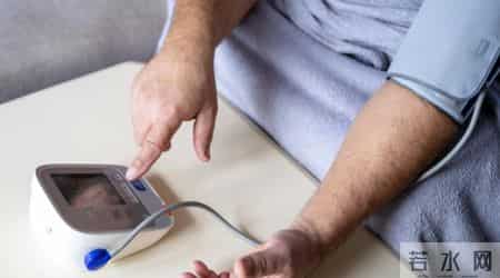 小寒后，高血压患者“宁可天天玩手机，也别不注意5点”