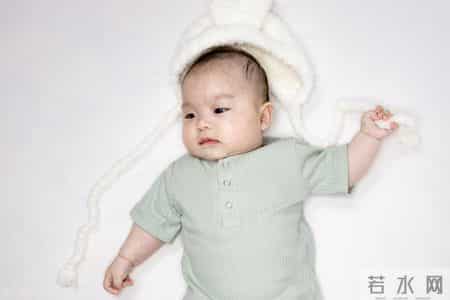 宝宝“斗鸡眼”？ 6个月是关键期，假性多能自愈，真性需早干预！