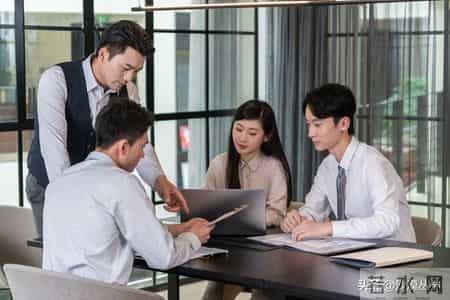 职场中：有的人有能力却在评优和提拔名单上输得彻底