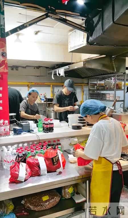 忙完一天，看了下营业额才发现，这一天，又白干了