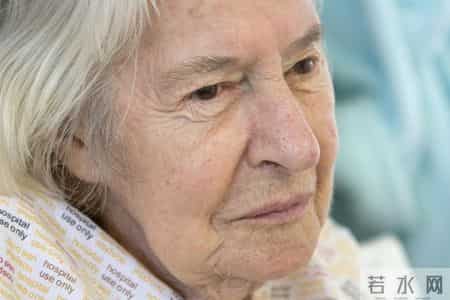 调查发现：癌症患者过了79岁，基本都有这3现状，坦然接受即可！