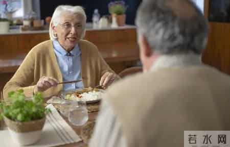 胃粘膜“喜爱”的4种食物，多吃胃可能更强壮，不反酸胀气