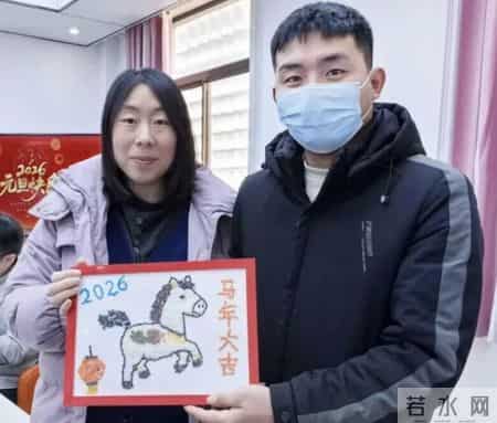巧手绘新春 好孕伴安康——济南市第八人民医院（原莱钢医院）孕妇学校开展元旦DIY种子画活动