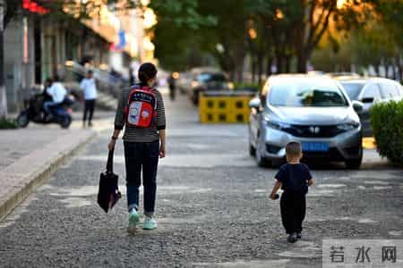 年轻时攒钱养老，现在才懂：最好的养老，是每天醒来还有想见的人