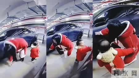 女子带娃划车现场曝光，这种言传身教，会给孩子带来什么？