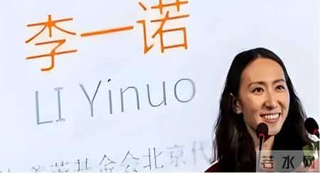 又一个邓文迪！27岁博士毕业，4年生3娃，能替“世界首富”花钱