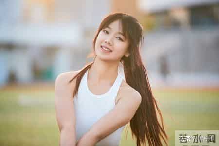 标题：放宽心态，做个有趣又有爱的父母，孩子自然长得漂亮！