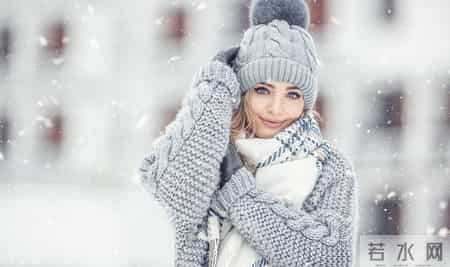 吃降压药不能吃橙子？再三提醒：降温后，吃降压药时远离 “4 物”