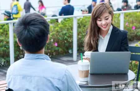 应届生晒 20 万年薪遭举报开除！仇富降级，打工人为何互害？