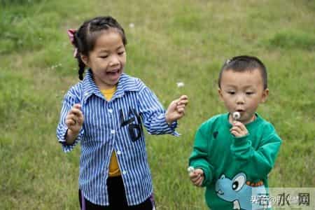 上天正在悄悄庇佑，你家孩子终将成龙成凤，幸福一生