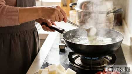 娃积食脾胃弱？别慌！一碗家常水，比益生菌还管用