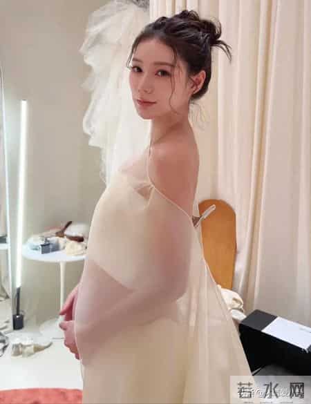 马筱梅孕期三大争议：孕 8 月肚小 睡到下午 1 顿 10 菜，摆拍痕迹太明显