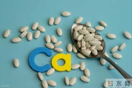 牛奶再次被关注！医生发现：高血脂人常喝牛奶，或出现这些变化