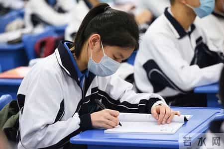 淄博花季女孩丁心萍去世，仅18岁，尖子班的学生，因手脚发黄确诊