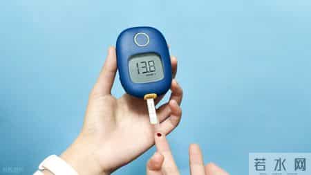 医生研究发现：每日饮酒的糖尿病人，多数临近60岁或有4种异样