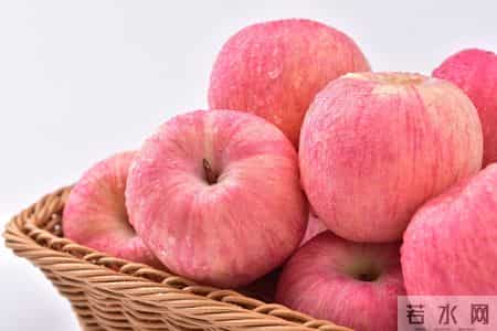 苹果立大功？医生发现：经常吃苹果的人，不出半年，或有这3变化