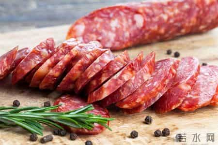 牛肉是“息肉催化剂”？提醒：不想肠息肉恶化，尽量少吃3种食物