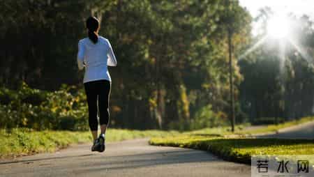 高血压一口酒都不能喝？医生怒斥：高血压还喝这5样，不要命了