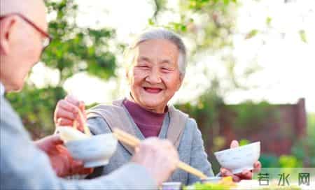 小寒已经到了，医生提醒：高血压的朋友，早上牢记2不做3不吃！