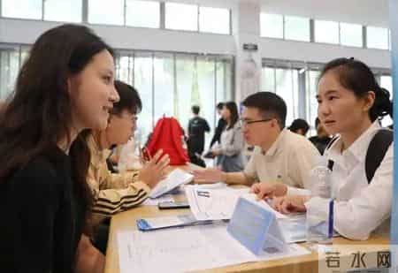 去文凭时代要到来？罗振宇重磅预言，3年内高中生可进大厂拿高薪