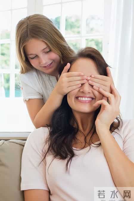 黏妈的孩子和不黏妈的孩子，长大后差距肉眼可见，父母们别不重视