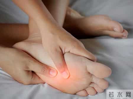 学医后才知道，糖尿病最危险的信号，不是视力模糊，而是这3症状