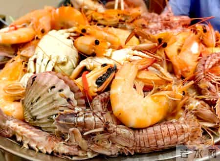 46岁男子皮肤瘙痒以为是海鲜过敏，检查结果出来傻眼了：肝癌晚期