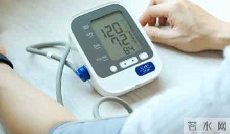 医生调查发现：心衰患者若每天走路锻炼，不出半年，或有4个变化