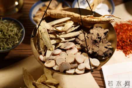 寿命长不长，先查尿酸？医生：年过65岁，尿酸超标小心连累全身