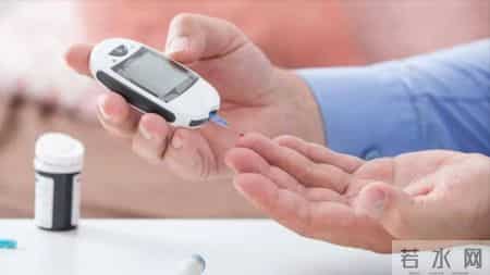 糖尿病最该戒掉的6种食物！经常吃会慢慢“拖垮血糖”，别不在意