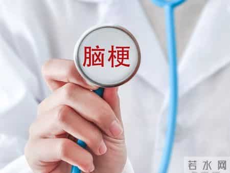 杭州一66岁大妈喜欢睡前泡脚，不久脑梗去世，医生怒斥：太无知了