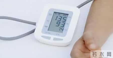 医生提醒：若是查出高血压，这四物马上停止食用，千万别害了自己