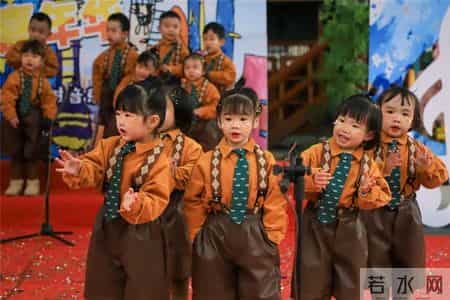 花车巡游、全员变装，云师幼儿园这场沉浸式音乐会太会玩了