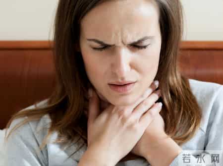 40岁男子嗓子疼，4天后呕血死亡，死亡原因让人直呼：真没想到