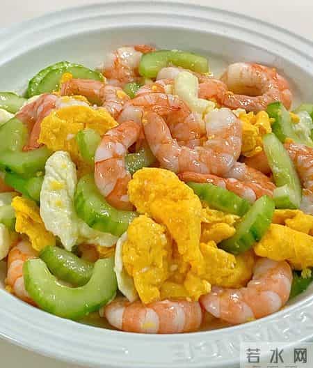 建议中老年：再省也要舍得吃这5样，补足蛋白，腿脚有劲精神足