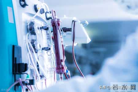医生劝告：跟尿毒症病人一起吃饭，一定注意三件事，千万别忽视