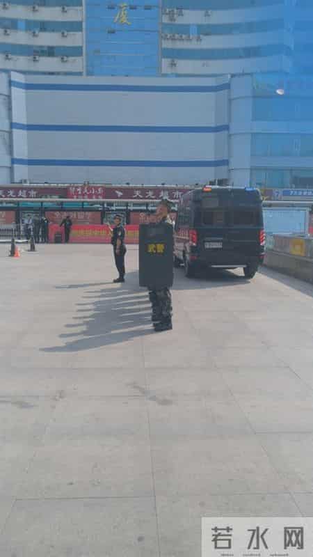 干保安，真正厉害的人：做事有胆，处世有量，胸中有光。