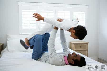 聪明爸爸都在学：育儿必修课，每天问孩子6个问题，不费嘴见效快