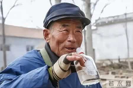 白酒再次成为关注中心！医生发现：冠心病喝白酒时，多留意6点！