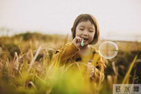 孩子越大越疏远，父母该如何自救？亲子沟通的底层逻辑你真的懂吗