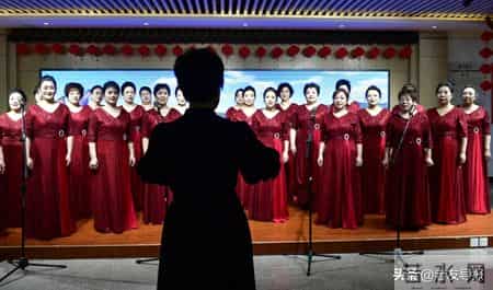 盂县举办老干部迎新年文艺展演活动