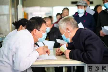 白酒再次成为关注中心！医生提醒：冠心病喝白酒时，多留意4点！