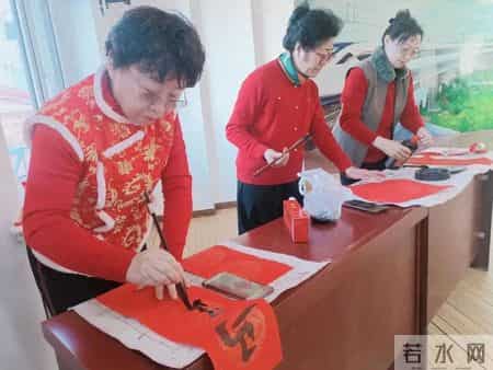 锦州：凌河 锦铁街道铁西社区联合锦铁老年大学开展新年联欢会活动