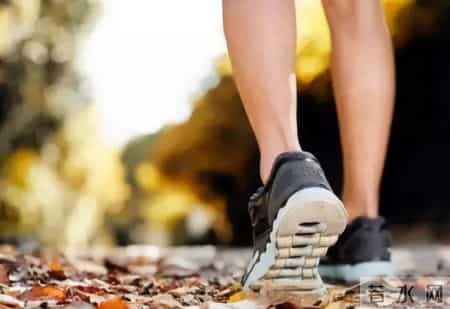 晒太阳补钙错了？医生强调：过了65岁，补钙要尽量做到这5点