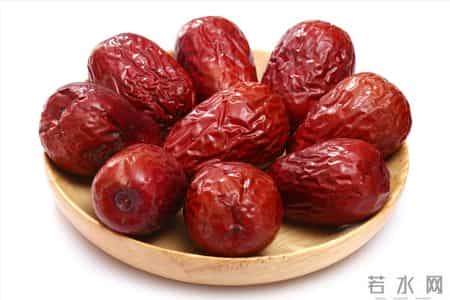 红枣是高血脂的催命符？医生：想要降血脂，这几种食物要少吃