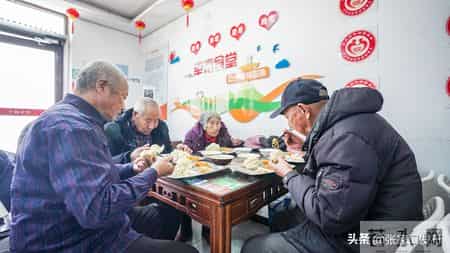 张北：“一刻钟”养老服务圈普惠城乡老人